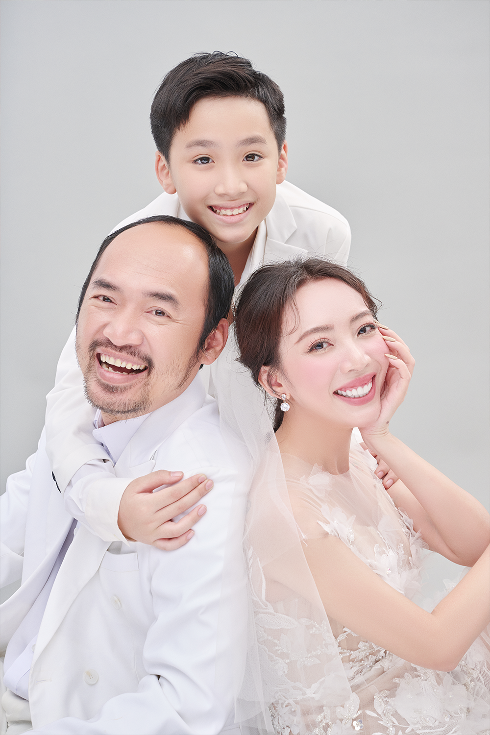 Photo Album Kỷ Niệm 12 Năm Ngày Cưới I Thu Trang – Tiến Luật