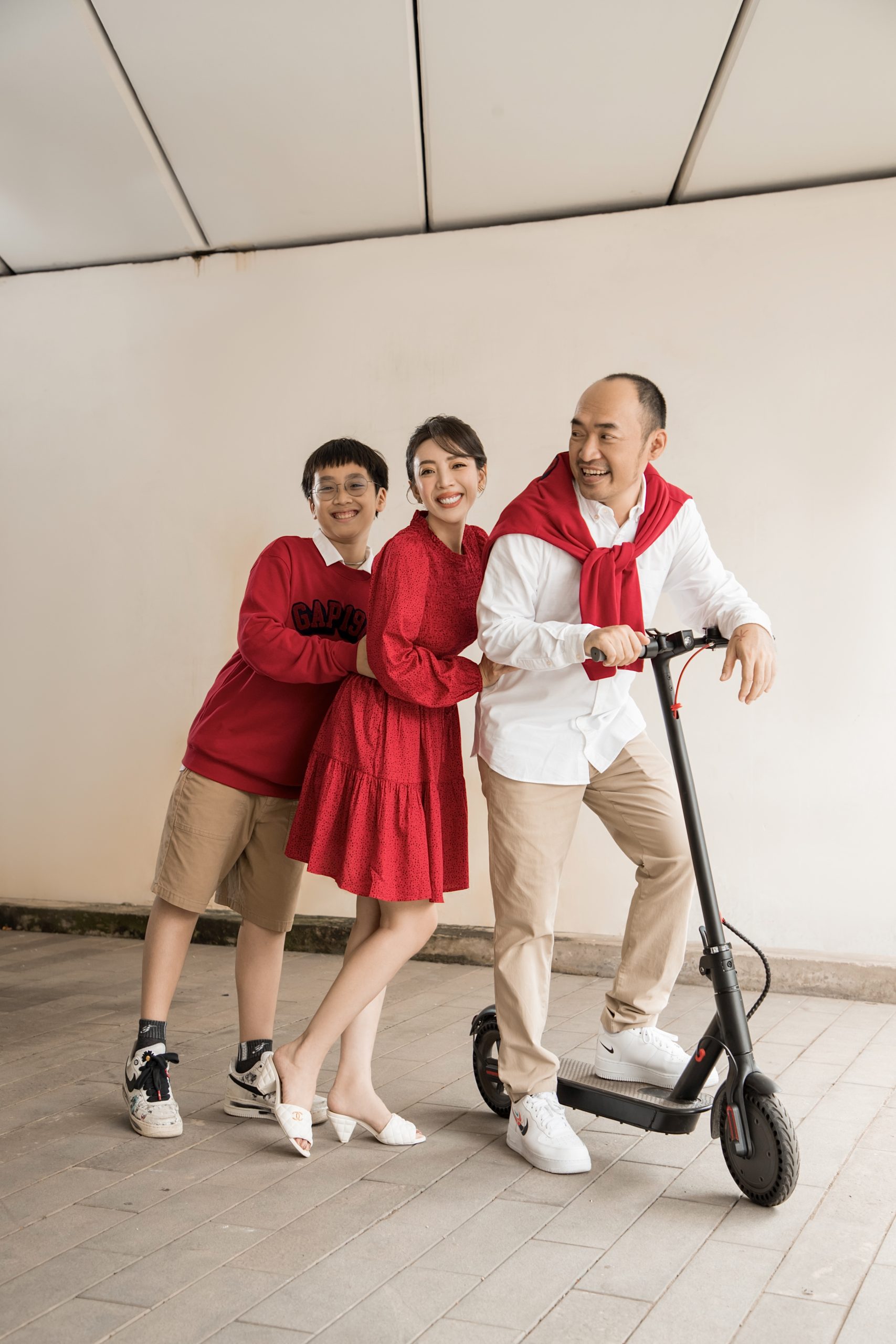 Thu Trang & Tiến Luật – Family SS2